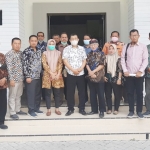 Rombongan Komisi A DPRD Kabupaten Ponorogo menggelar inspeksi mendadak (sidak) ke Kampus Universitas Tritunggal Surabaya, Kamis (3/2/2022). 