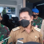 Wali Kota Madiun H. Maidi saat memberikan statemen kepada awak media usai rakor.