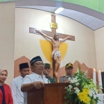 Bupati Blitar Rijanto saat menyampaikan sambutan di Gereja Katolik Maria Fatima.