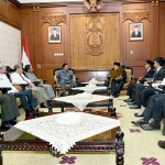 Plt Bupati Mojokerto Pungkasiadi menjamin seluruh program dalam APBD akan tetap berjalan sesuai rencana. foto: Yudi Eko Purnomo/ BANGSAONLINE