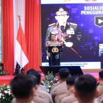 Kadiv Humas Polri saat memberi sambutan.