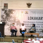 Lokakarya Membangun Kebijakan Strategis dalam Menekan Jumlah Perokok Anak yang digelar di Graha Kadin Jatim, Surabaya, Senin (28/9/2020). (foto: ist).
