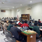 Kantah Kabupaten Pasuruan saat menggelar rapat internal seksi survei dan pemetaan.
