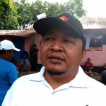 Anggota Fraksi Gerindra DPRD Kota Probolinggo, Heri Poniman, saat memberi keterangan kepada awak media.