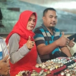 Antusias masyarakat Pacitan terhadap batu akik masih cukup tinggi.