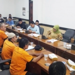 Perwakilan pengemudi ojek pangkalan saat hearing dengan Komisi IIII DPRD Pasuruan.