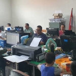 Pegawai Kantah Kabupaten Pasuruan saat melaksanakan kegiatan wisata kerja atau kerja di hari libur.