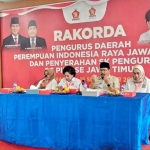 Ketua DPD Gerindra Jatim, Anwar Sadad, bersama pengurus PIRA se-Jawa Timur. Foto: Ist