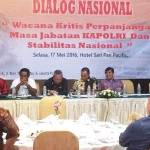 Diskusi wacana perpanjangan Jenderal Badrodin Hotel Sari Pan Pacific, Selasa (17/5). foto: merdeka.com