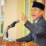 KH Hasan Abdullah Sahal. foto: istimewa