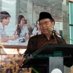 Bupati Tuban H Fathul Huda memberikan paparan saat menghadiri panen budidaya lele di Ponpes Bahrul Huda.