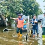 Peninjauan banjir di Sidoarjo.