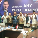 Gus Yani dan Ning Min didampingi Ketua PD Gresik Eddy Santoso (kanan) ketika dipanggil ke DPP. foto: ist.