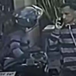 Terduga pelaku curanmor saat terekam CCTV di Jalan Kapas Gading Madya, Surabaya.