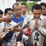 Menpora Imam Nahrawi memberi keterangan kepada wartawan usai bertemu Presiden Joko Widodo di Istana Negara