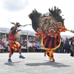 Para Taruna dan Taruni AAL Tingkat III Angkatan ke-66 yang tergabung dalam Prajurit KRI Bima Suci saat menampilkan atraksi Reog Ponorogo.