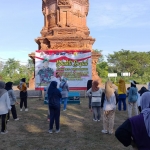 Senam bersama di pelataran Candi Jabung, Kecamatan Paiton, Kabupaten Probolinggo, Jum