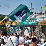 Anies Baswedan dan Muhaimin Iskandar saat orasi di Sidoarjo. Foto: MUSTAIN/BANGSAONLINE