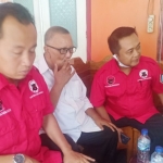 Kuasa Hukum Siswanto dan Kris saat mendapingi Beny memenuhi panggilan Bawaslu Ponorogo. 