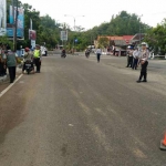 Dishub dan aparat kepolisian saat menggelar operasi.