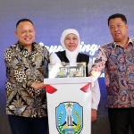 Peresmian Pembukaan Koridor III Rute Mojokerto - Gresik ditandai dengan penekanan tombol oleh Gubernur Khofifah.