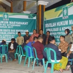 Posko konsultasi hukum gratis oleh LPBHNU Situbondo dipenuhi warga