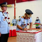 Penandatanganan Sertijab Kalapas Kelas I Madiun. Foto : Hendro Suhartono/BANGSAONLINE.com