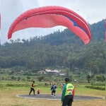 Peserta Kejuaraan Batu International Tourism Paragliding Festival 2023.