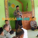 Kapolres Jombang, AKBP Moh Nurhidayat, saat Jumat Curhat di Masjid Nurul Huda. Foto: AAN AMRULLOH/BANGSAONLINE