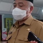 Bupati Malang, M Sanusi, saat memberi keterangan kepada awak media terkait pembubaran PD Jasa Yasa.