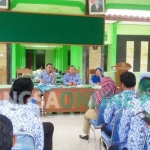 Suasana konferensi perangkat desa se-kecamatan Parengan. foto: AHMAD/ BANGSAONLINE