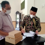  Ketua DPRD Kota Probolinggo, Abdul Mujib, saat bersama anggota DPRD, Heru Estiadi