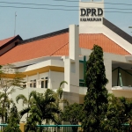 Kantor DPRD Pasuruan di Jalan Raya Raci, Kecamatan Bangil.