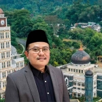 Khariri Makmun.