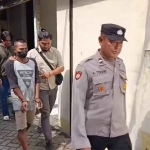 Penangkapan preman di Pasar Kebonagung, Kabupaten Pasuruan.