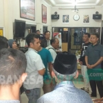 Para korban dari berbagai provinsi se-Indonesia mengdatangi Polres Ponorogo untuk melaporkan kasus investasi berkedok bisnis sapi perah.