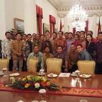 Manajer Persatu bersama 23 tim lainnya saat mengikuti panggilan Presiden Jokowi di Istana Merdeka. (foto: suwandi/BANGSAONLINE)