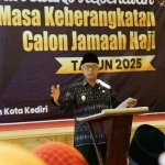 Wakil Wali Kota Kediri saat memberi sambutan.
