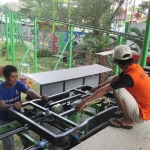 Wahana roller coaster Umbul Square sedang dilakukan perbaikan.