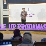 Wali Kota Kediri Abdullah Abu Bakar saat memberi sambutan di acara Closing Ceremony Magang Merdeka, Kamis (20/1) di Ruang Joyoboyo Balai Kota Kediri. foto: ist.