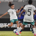 Aksi pemain Timnas U-19 Wanita saat menghadapi Kamboja.  