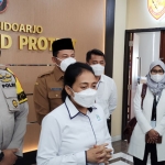 Menteri PPPA Bintang Puspayoga saat mengunjungi Mapolresta Sidoarjo.