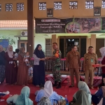 Satgas TMMD ke-126 mendampingi Dinkes Sidoarjo menggelar edukasi cegah stunting, Senin (20/10/2025). foto ist
