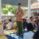KH Nur Haidi saat memberikan sambutannya.