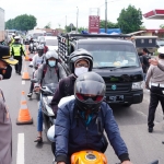 Operasi Zebra Semeru di Pos Polisi Jalan Raya Balongbendo, Sidoarjo, Rabu (17/11/2021) siang.