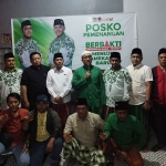 Mohammad Baqir Aminatullah-Taufadi bersama tim pemenangan dan kuasa hukum.
