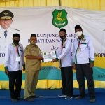 Baznas Kabupaten Sumenep saat mengikuti agenda Safari Kepulauan. (foto: ist).