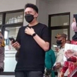 Sergio, pemilik Restoran Babiambo, akhirnya diperiksa aparat kepolisian Polsek Kelapa Gading Jakarta Utara. Foto: istimewa