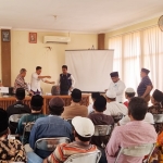 Para pedang Pasar Tanah Merah audiensi di Aula Disdag Kabupaten Bangkalan, Kamis (28/7/2022).