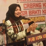 Wali Kota Kediri saat memberi sambutan. Foto: Ist